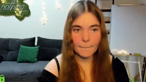 miraa_bloom online show from February 2, 2026, 9:35 pm