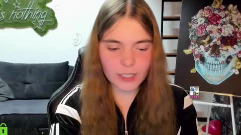 miraa_bloom online show from March 18, 2026, 4:32 pm