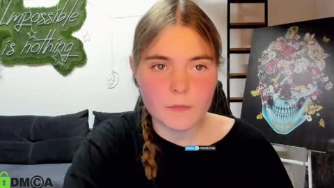 miraa_bloom online show from April 7, 2026, 2:17 pm