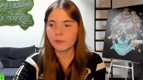 miraa_bloom online show from April 16, 2026, 3:35 pm