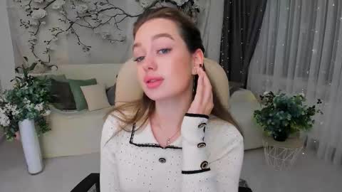 Emma online show from October 22, 2025, 7:46 pm