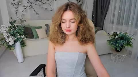 Emma online show from October 23, 2025, 7:23 pm