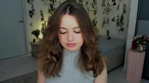 Emma online show from April 17, 2026, 7:39 pm