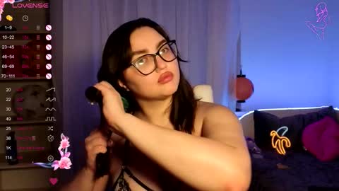 miraluccian online show from December 17, 2025, 3:45 am