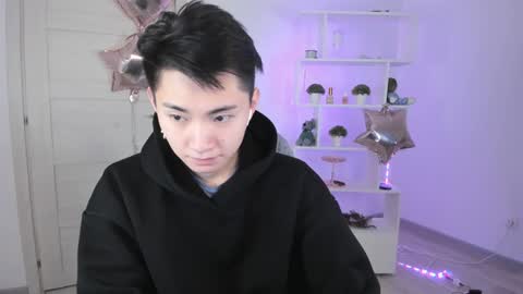 Snapshot of miram_yoo chatting on December 2, 2024, 9:02 am online show from December 2, 2024, 9:02 am