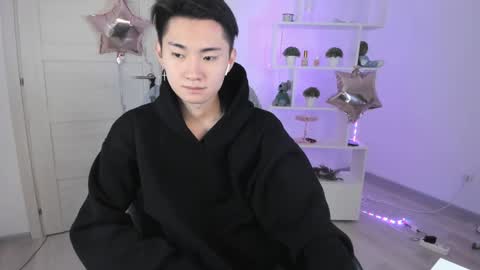 Snapshot of miram_yoo chatting on December 3, 2024, 5:20 am online show from December 3, 2024, 5:20 am