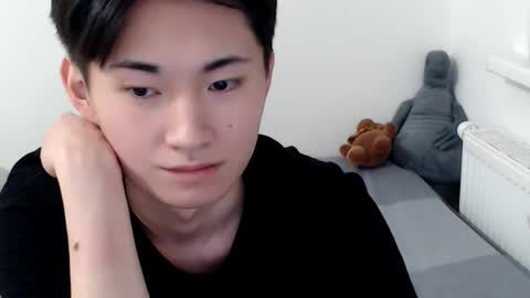              online show from October 15, 2025, 3:17 am