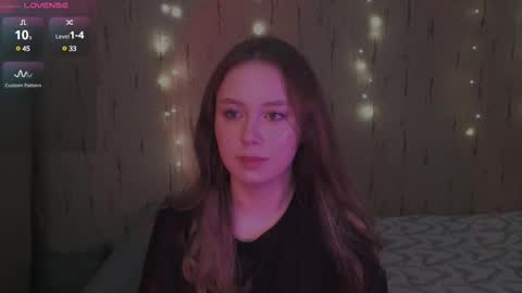 Kira online show from March 2, 2025, 4:53 pm