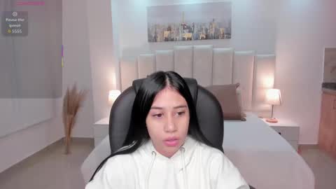 Snapshot of miranda_crawfor chatting on October 1, 2025, 12:11 pm miranda_crawfor online show from October 1, 2025, 12:11 pm