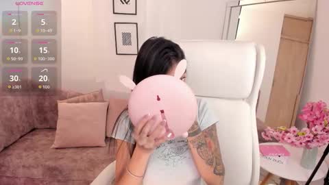 Snapshot of miranda_crawfor chatting on October 28, 2025, 12:09 pm miranda_crawfor online show from October 28, 2025, 12:09 pm