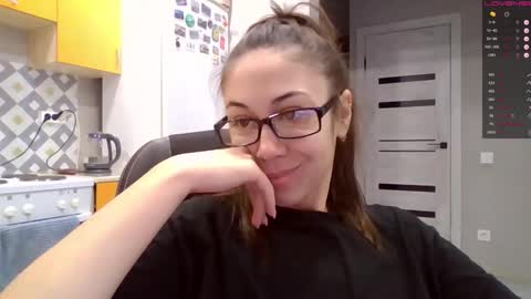 Snapshot of miranda_wish chatting on October 19, 2025, 4:57 am MIRANDA online show from October 19, 2025, 4:57 am