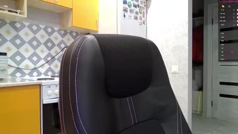 MIRANDA online show from November 23, 2025, 5:18 am