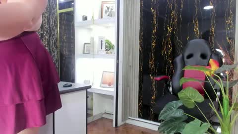 Miranda online show from December 17, 2025, 2:50 am