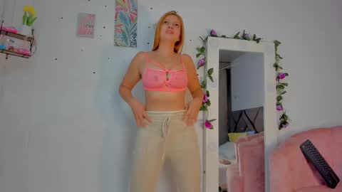 mirandarroxxx online show from January 7, 2026, 1:13 pm