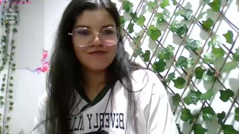 Snapshot of mirandavila chatting on March 8, 2025, 3:50 am online show from March 8, 2025, 3:50 am