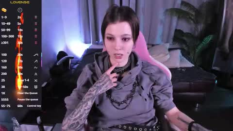 MiraVelle online show from October 3, 2025, 9:12 pm