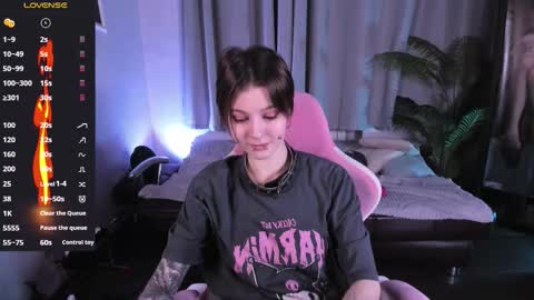 MiraVelle online show from October 4, 2025, 9:13 pm