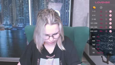 Snapshot of miray_kuriyama chatting on December 16, 2024, 3:08 am Kira online show from December 16, 2024, 3:08 am
