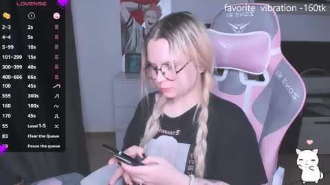 Snapshot of miray_kuriyama chatting on October 15, 2025, 1:17 am Kira online show from October 15, 2025, 1:17 am