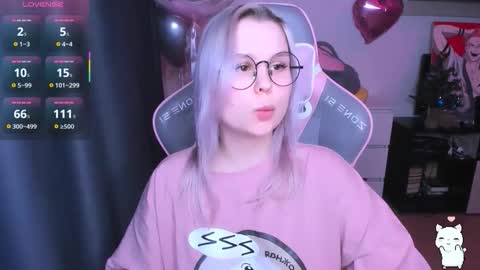 Snapshot of miray_kuriyama chatting on February 1, 2026, 8:07 pm Kira online show from February 1, 2026, 8:07 pm