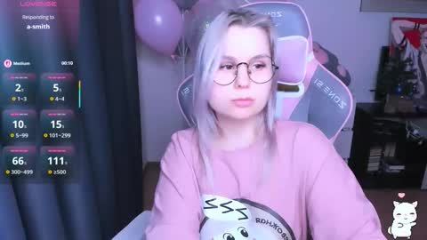 Snapshot of miray_kuriyama chatting on February 4, 2026, 8:14 pm Kira online show from February 4, 2026, 8:14 pm