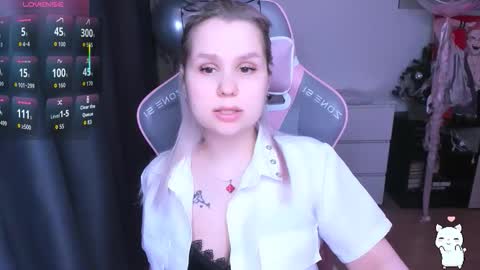 Snapshot of miray_kuriyama chatting on February 8, 2026, 8:12 pm Kira online show from February 8, 2026, 8:12 pm