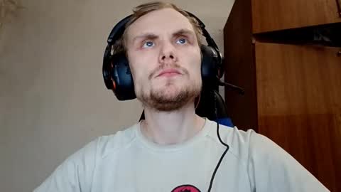 Snapshot of mirexvane chatting on February 25, 2026, 4:05 pm Vlad online show from February 25, 2026, 4:05 pm