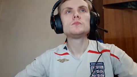 Snapshot of mirexvane chatting on February 26, 2026, 4:11 am Vlad online show from February 26, 2026, 4:11 am