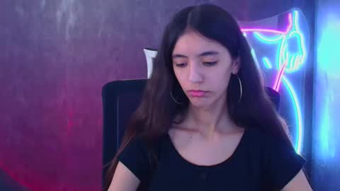 Snapshot of miri_miss chatting on December 15, 2024, 1:43 pm Miri online show from December 15, 2024, 1:43 pm