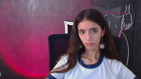 Snapshot of miri_miss chatting on December 21, 2024, 1:32 pm Miri online show from December 21, 2024, 1:32 pm