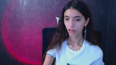 Snapshot of miri_miss chatting on December 25, 2024, 4:22 pm Miri online show from December 25, 2024, 4:22 pm