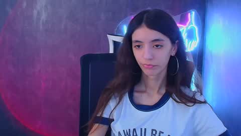 Snapshot of miri_miss chatting on January 19, 2025, 4:04 pm Miri online show from January 19, 2025, 4:04 pm