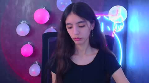 Snapshot of miri_miss chatting on February 13, 2025, 12:00 pm Miri online show from February 13, 2025, 12:00 pm