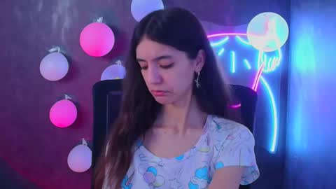 Snapshot of miri_miss chatting on February 19, 2025, 4:33 pm Miri online show from February 19, 2025, 4:33 pm