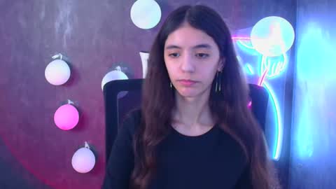 Snapshot of miri_miss chatting on February 27, 2025, 4:32 pm Miri online show from February 27, 2025, 4:32 pm