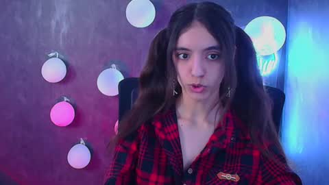 Snapshot of miri_miss chatting on March 1, 2025, 1:51 pm Miri online show from March 1, 2025, 1:51 pm