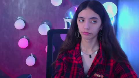 Snapshot of miri_miss chatting on March 8, 2025, 10:32 am Miri online show from March 8, 2025, 10:32 am