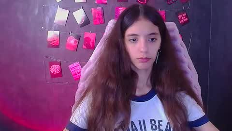 Snapshot of miri_miss chatting on November 11, 2025, 12:49 pm Miri online show from November 11, 2025, 12:49 pm