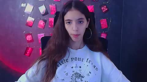 Snapshot of miri_miss chatting on November 24, 2025, 12:38 pm Miri online show from November 24, 2025, 12:38 pm