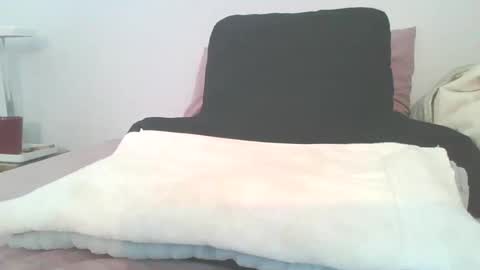 Snapshot of mirnibsur chatting on October 12, 2025, 5:23 pm mirnibsur online show from October 12, 2025, 5:23 pm