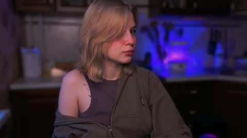 Mira online show from November 17, 2025, 7:03 am