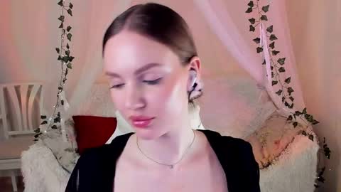 Misha online show from November 13, 2025, 6:51 pm