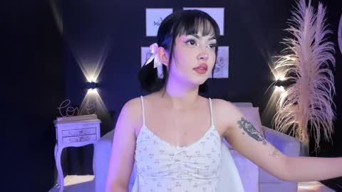 Snapshot of mishanabi_ chatting on October 13, 2025, 6:52 pm Misha online show from October 13, 2025, 6:52 pm