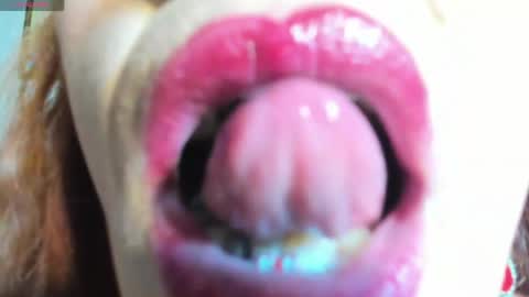 Mishell Bons online show from May 29, 2026, 1:47 am