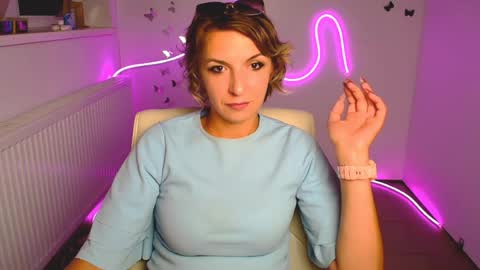 Snapshot of mishelle_blondie chatting on July 25, 2026, 12:03 pm Mishelle online show from July 25, 2026, 12:03 pm