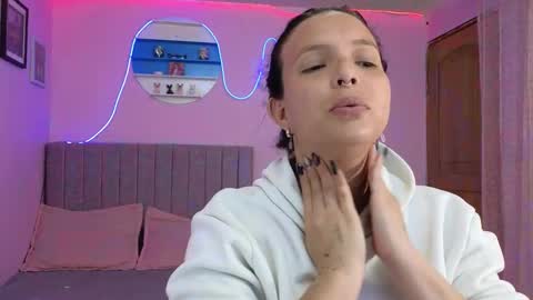 misofialeal online show from October 16, 2025, 7:26 pm