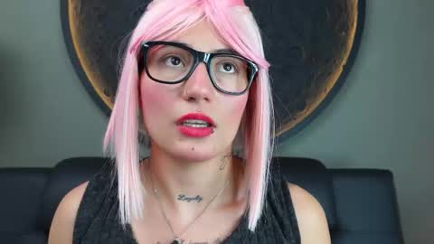 Charlotte online show from October 15, 2025, 6:52 pm