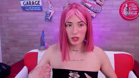 Snapshot of miss___charlotte chatting on December 18, 2025, 6:14 pm Charlotte online show from December 18, 2025, 6:14 pm