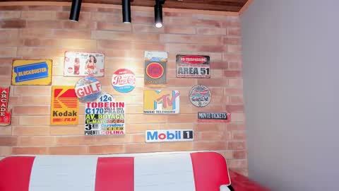 Evangeline online show from October 8, 2025, 2:42 am