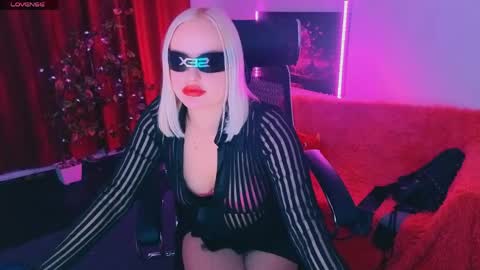 miss_alice_silver online show from May 24, 2026, 4:23 pm